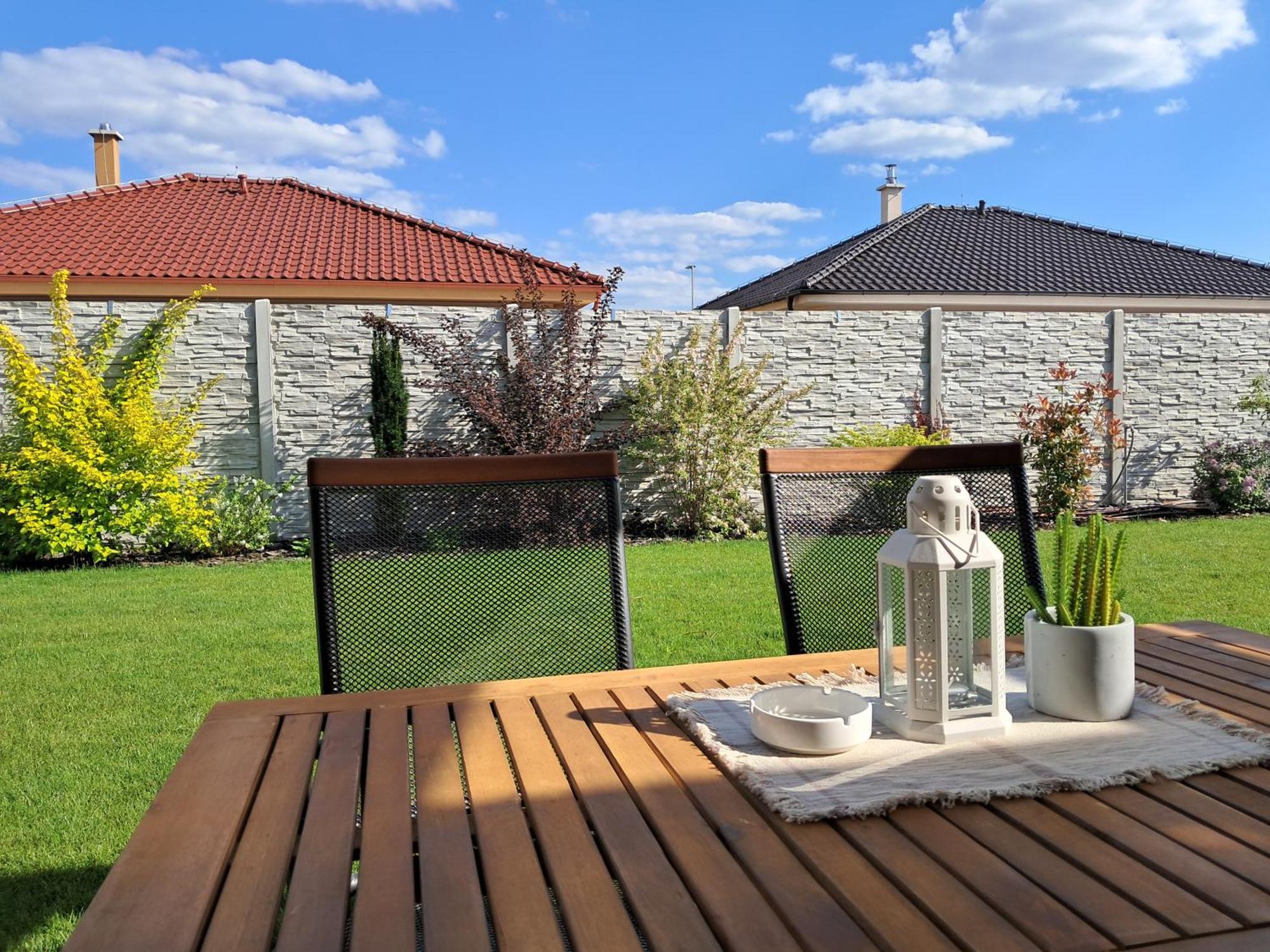 Apartmany Rubin Nesvady Exteriér fotografie