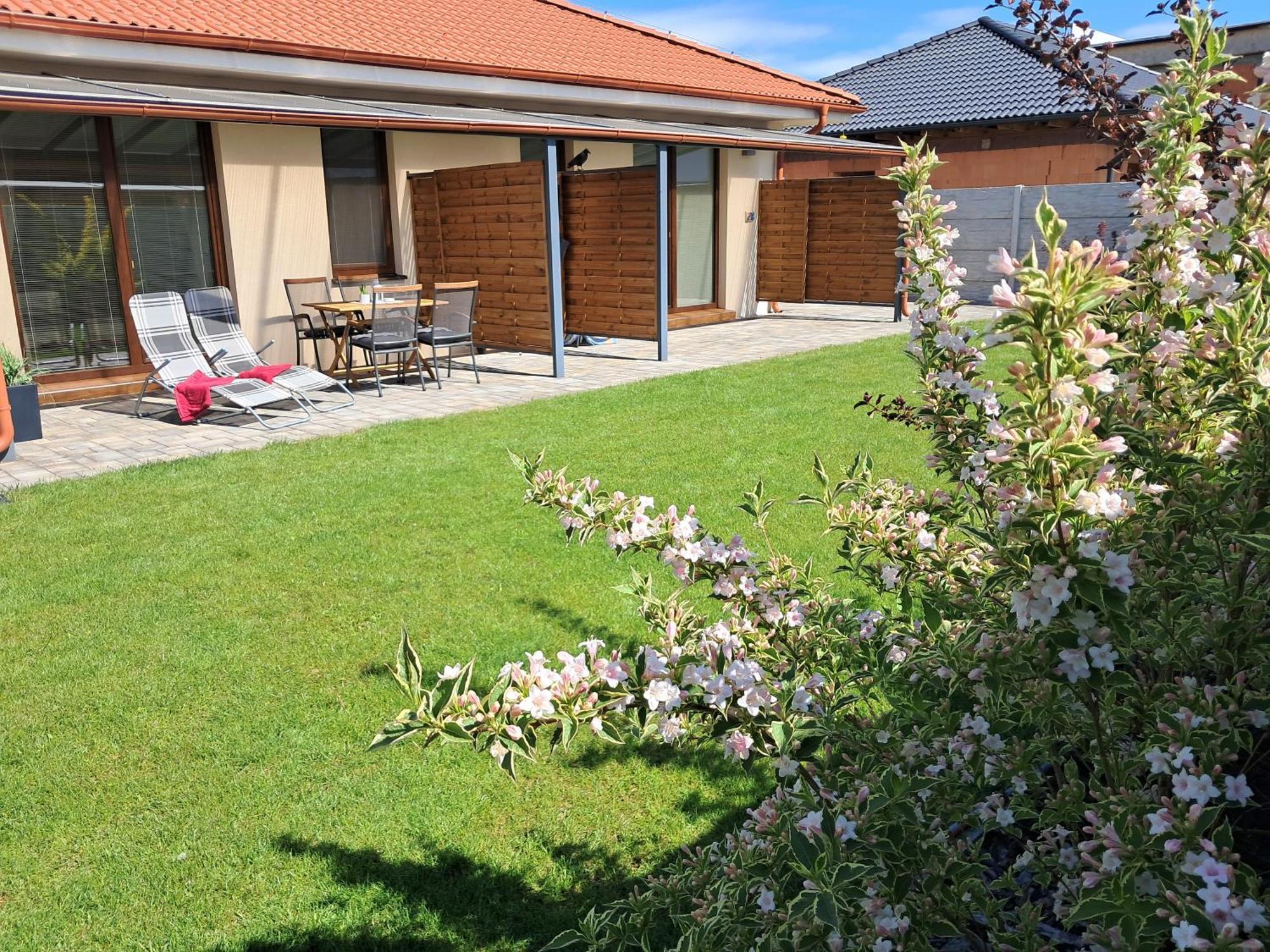Apartmany Rubin Nesvady Exteriér fotografie